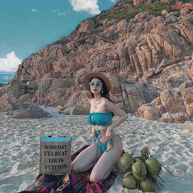 Anh Thư lộ clip 8 phút