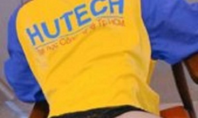 Clip nóng mặc áo đồng phục Hutech làm tình nhịp nhàng nhiều tư thế