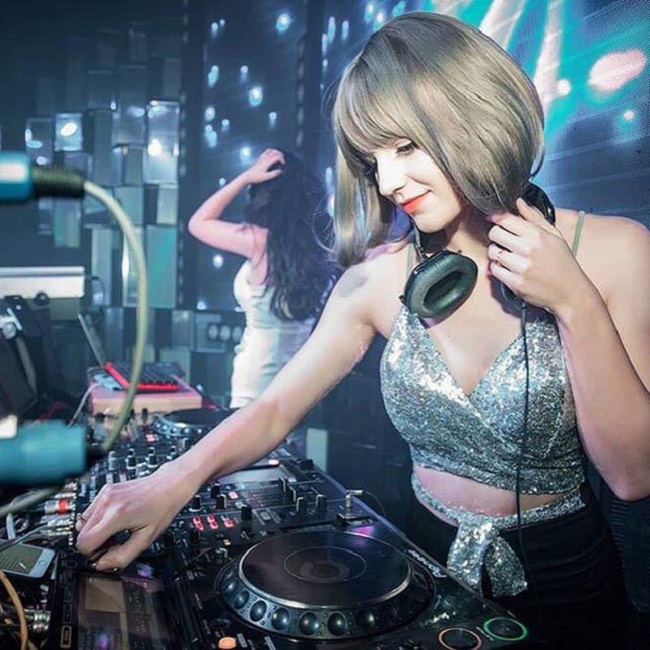 Clip nóng DJ Alexandra Rud