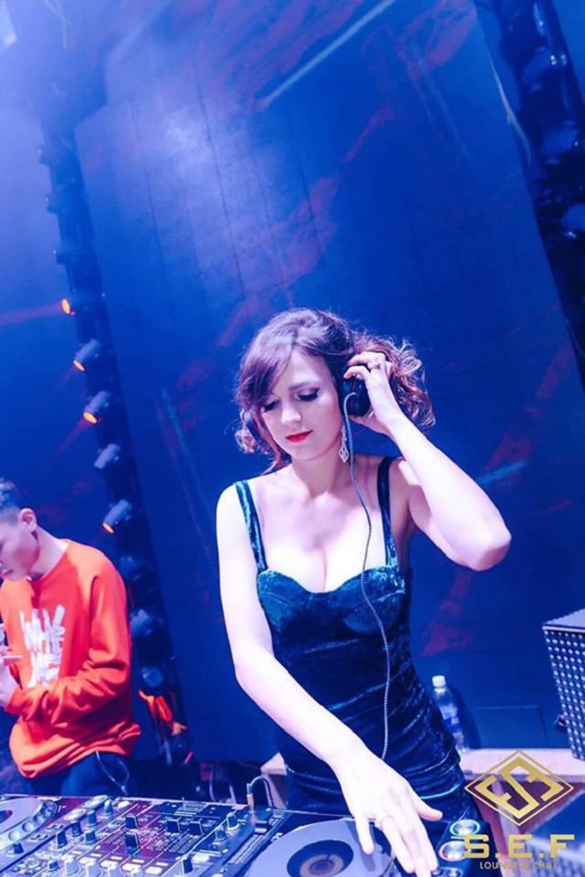 Clip nóng DJ Alexandra Rud