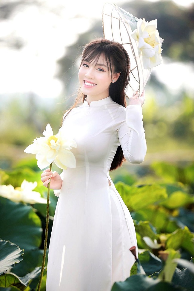 Âu Hà My lộ clip