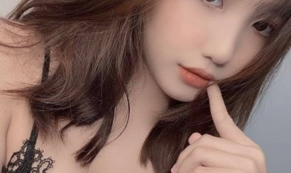 Lê Thị Khánh Huyền lộ clip 5p chơi cực sướng với trai tại nhà tắm