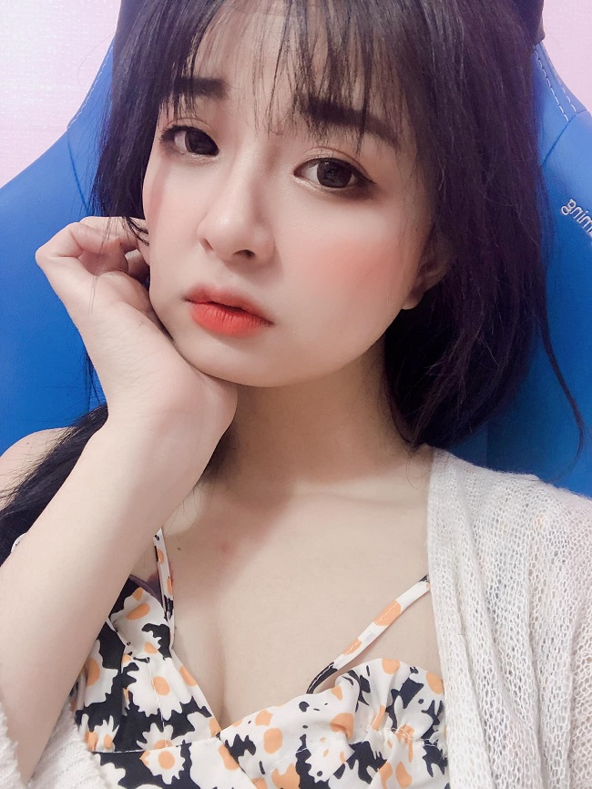 mèo 2k4 lộ clip nóng