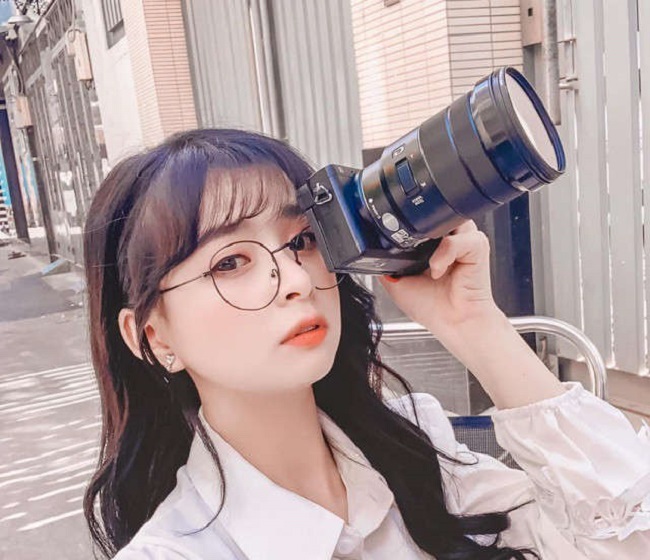 mèo 2k4 lộ clip nóng