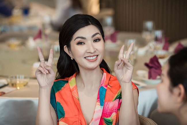 clip nguyễn hồng nhung