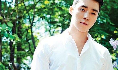 Clip nóng Seo Ha Joon tự sướng tại nhà riêng làm chấn động Kbiz