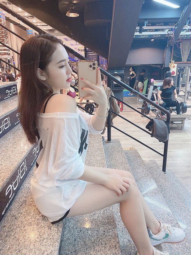 clip nóng trần huyền châu