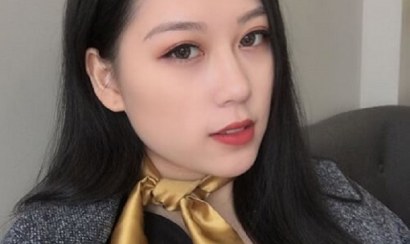 Clip Vũ Phương lễ tân nhấp nhô cùng trai lạ ở thẩm mỹ viện