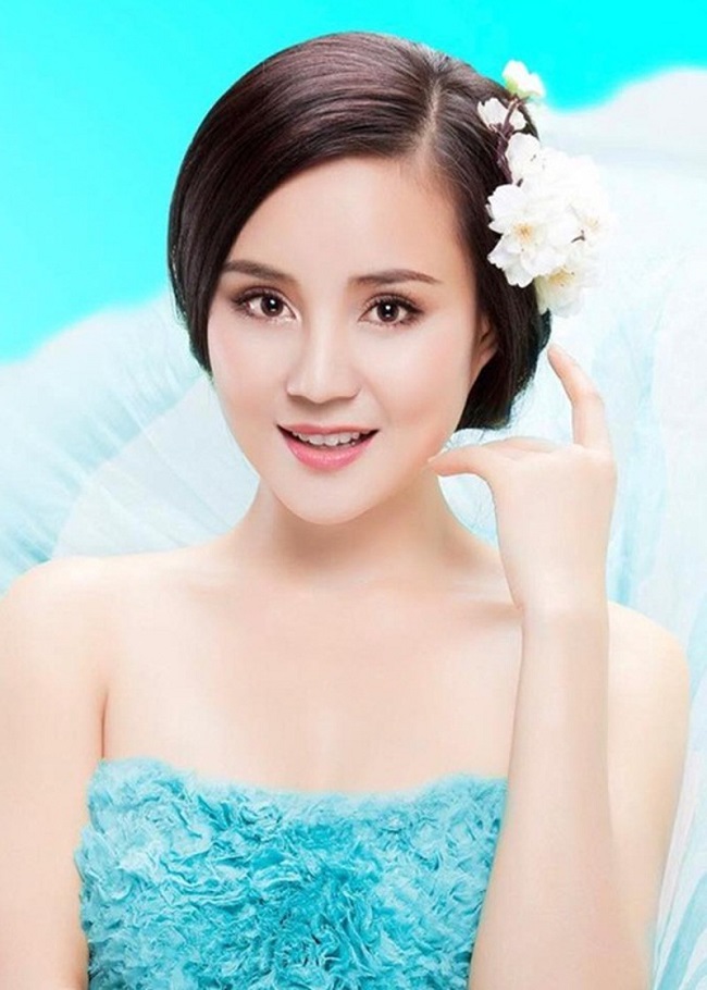 clip n&oacute;ng ca sĩ Vy Oanh