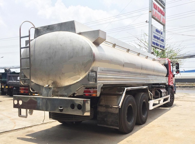 Cho thu&ecirc; xe bồn chở nước c&oacute; quy tr&igrave;nh xử l&yacute; chuy&ecirc;n nghiệp