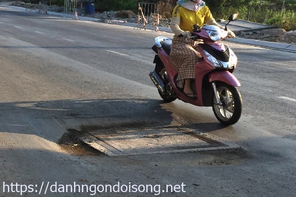 Hố ga mới xây dựng xong