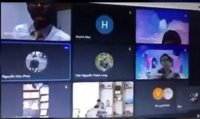 Clip cặp đôi đang làm chuyện ấy quên tắt camera khi học online