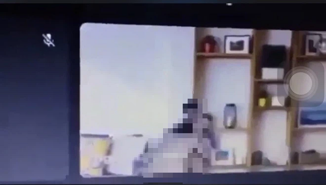 full clip cặp đ&ocirc;i sinh vi&ecirc;n đang l&agrave;m chuyện ấy m&agrave; qu&ecirc;n tắt camera khi học online 27 gi&acirc;y