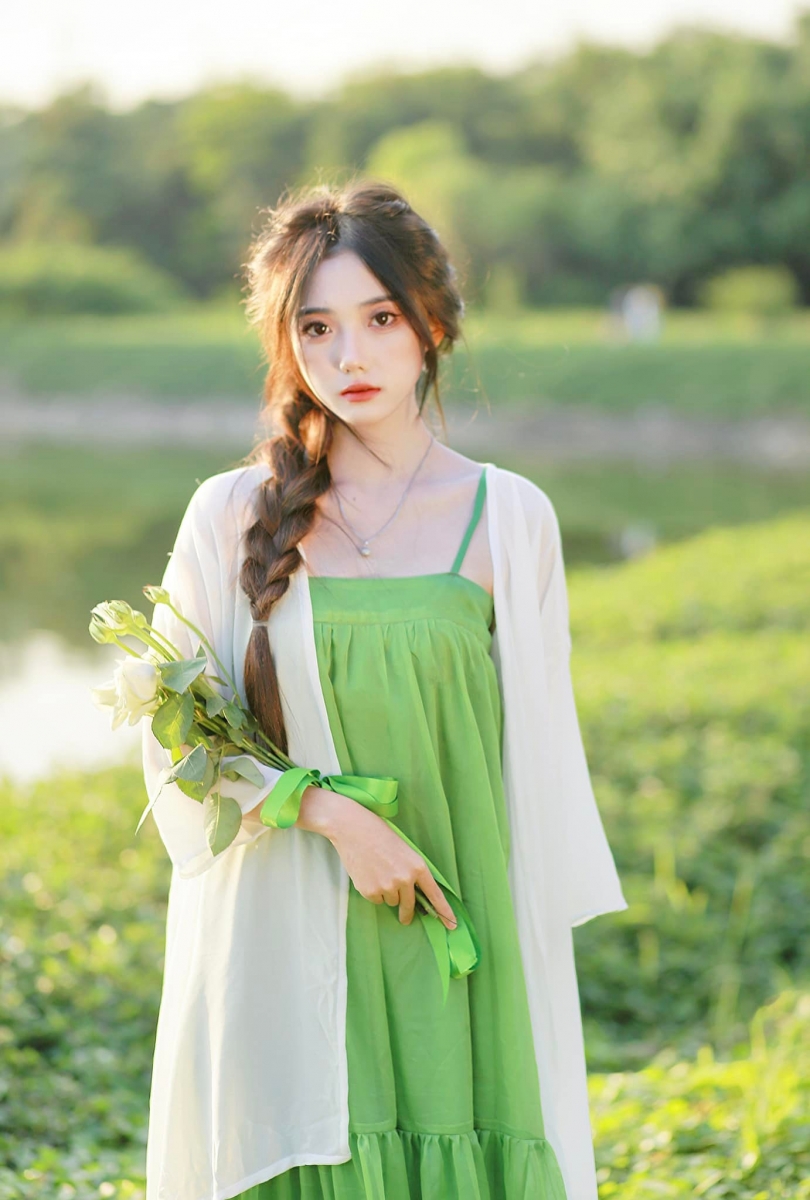 Clip Ho&agrave;i Thu