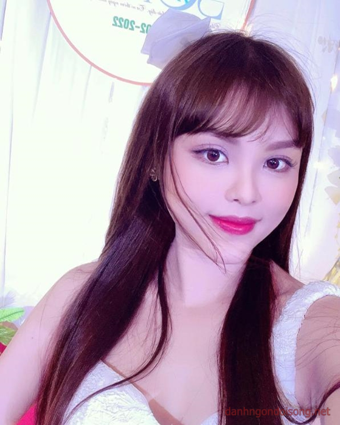 Clip chống tối cổ của tiếp viên hàng không Mỹ Hạnh