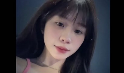 Clip nóng hot tiktoker Trúc Mây và cây lược tím