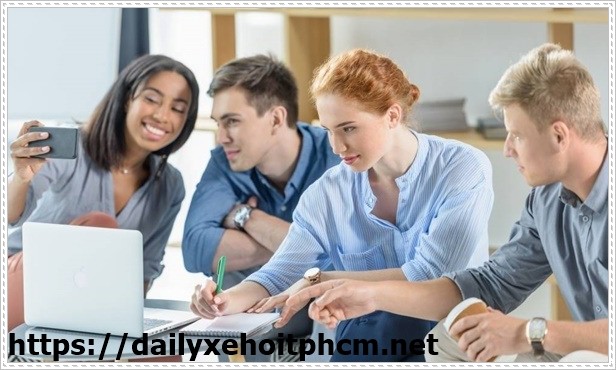 Học giao tiếp bằng tiếng Ph&aacute;p tại trung t&acirc;m