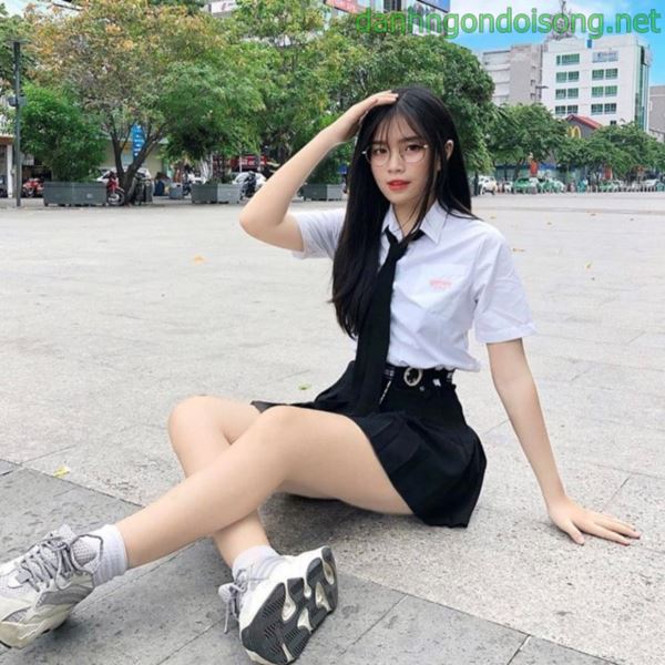 Top ảnh g&aacute;i xinh đeo mắt k&iacute;nh dễ thương