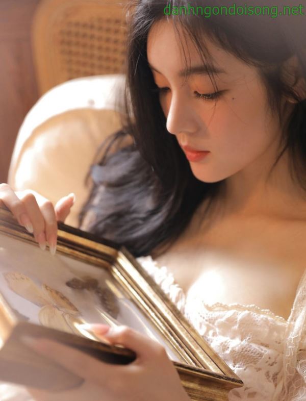 Top ảnh g&aacute;i xinh đeo mắt k&iacute;nh dễ thương