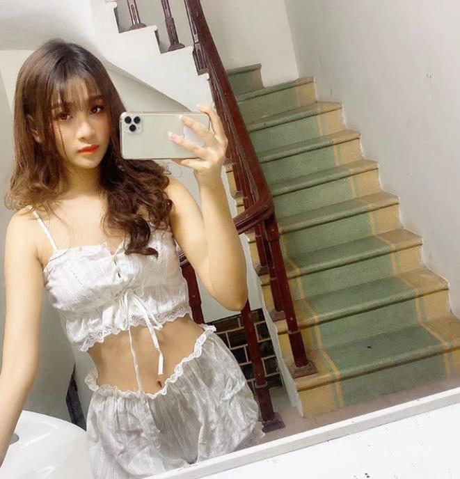 Streamer Lyly Sury tung ảnh nóng 40G lên google driver