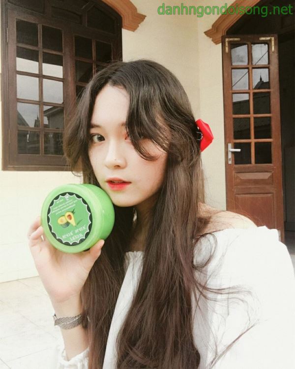 Ảnh g&aacute;i xinh t&oacute;c ngang vai 2k9