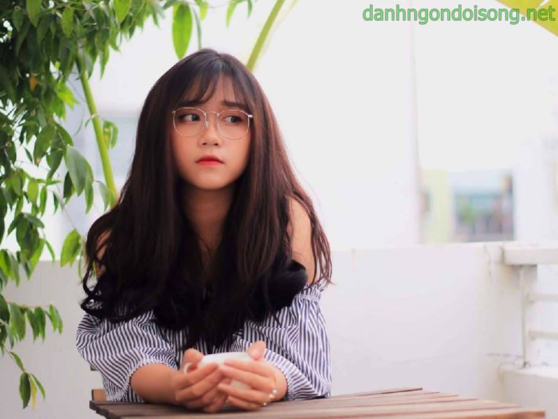 Ảnh g&aacute;i xinh t&oacute;c ngang vai 2k9