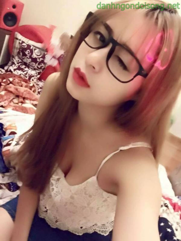 Ảnh g&aacute;i xinh t&oacute;c ngang vai 2k9