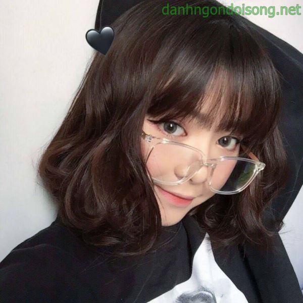 Ảnh g&aacute;i xinh t&oacute;c ngang vai 2k9