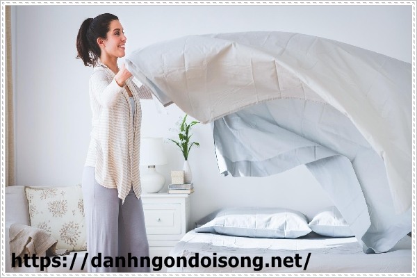 D&ugrave;ng baking soda v&agrave; giấm trong giặt giũ