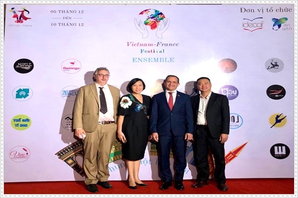 IDECAF l&agrave; nơi dạy tiếng Ph&aacute;p uy t&iacute;n