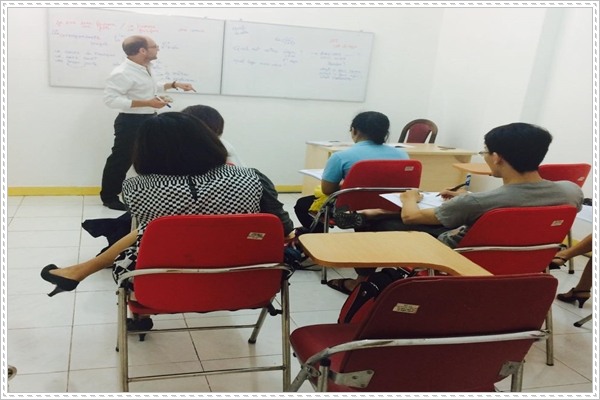 CAP FRANCE dạy tiếng Ph&aacute;p với gi&aacute;o vi&ecirc;n nước ngo&agrave;i