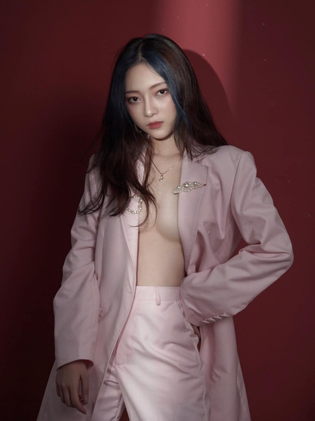 streamer linh chichan thả r&ocirc;ng lộ v&ograve;ng 1 4
