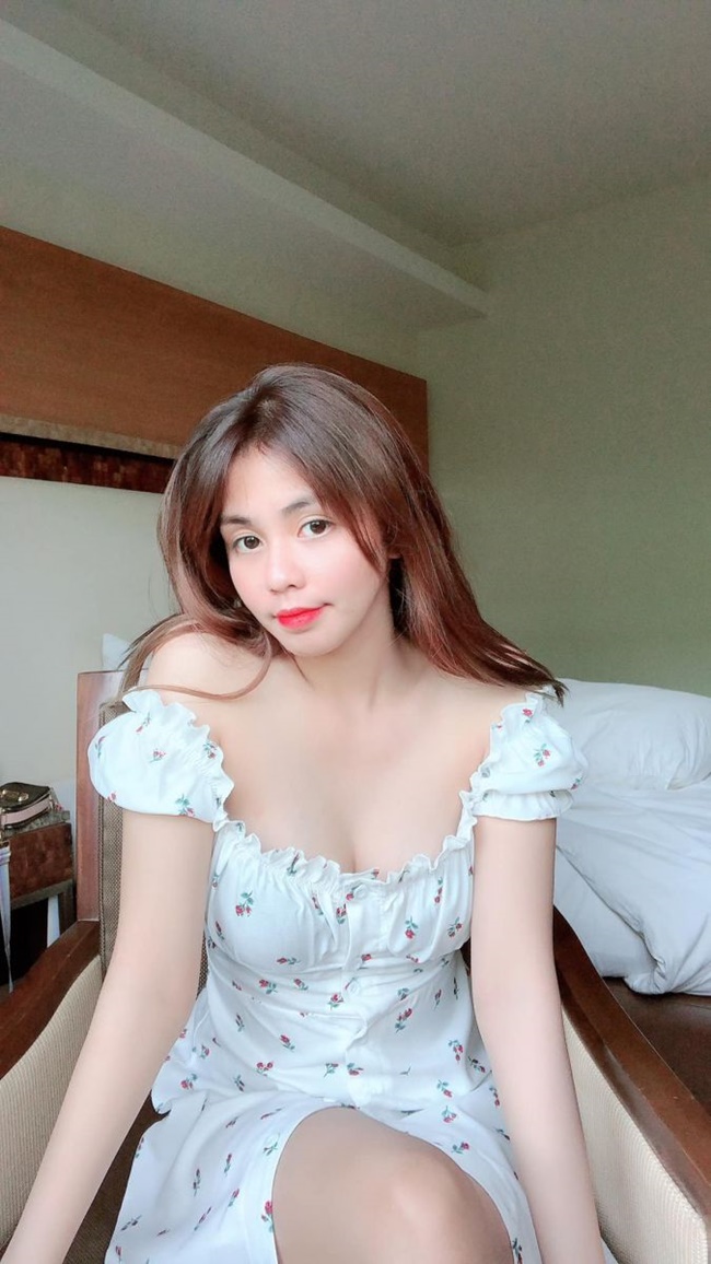 streamer Tricia Potato lộ ảnh n&oacute;ng 1
