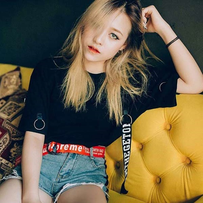 Tiktoker Trà Đặng lộ ảnh nóng 2