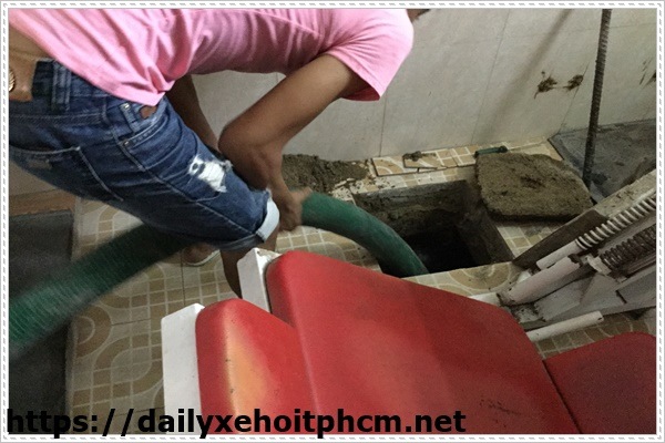 th&ocirc;ng bồn cầu bị tắc hiệu quả nhất