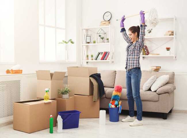 Vệ sinh nội thất ph&ograve;ng kh&aacute;ch nhanh ch&oacute;ng