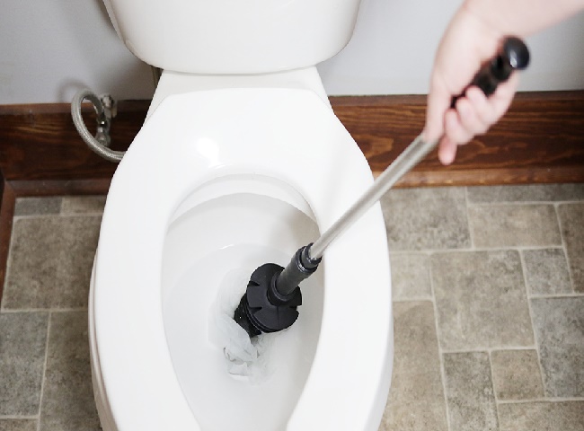 Gi&aacute; th&ocirc;ng bồn cầu quận 6 S&agrave;i G&ograve;n cập nhật mới nhất