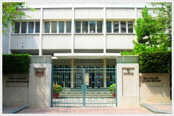 Học tiếng Ph&aacute;p tại IDECAF